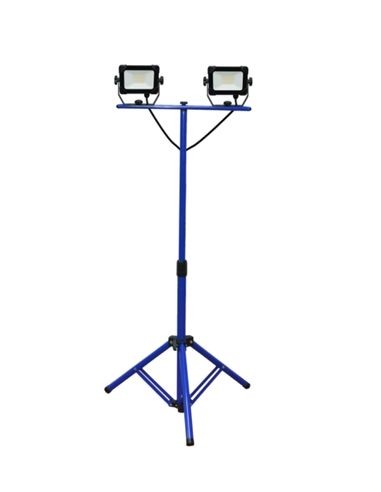 TREPIED 61 à 110cm AVEC 2 PROJECTEURS...